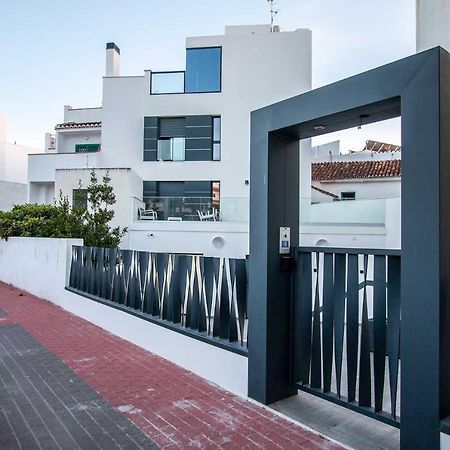 Apartamentos Vacacional En Plaza De Espana 内尔哈 外观 照片