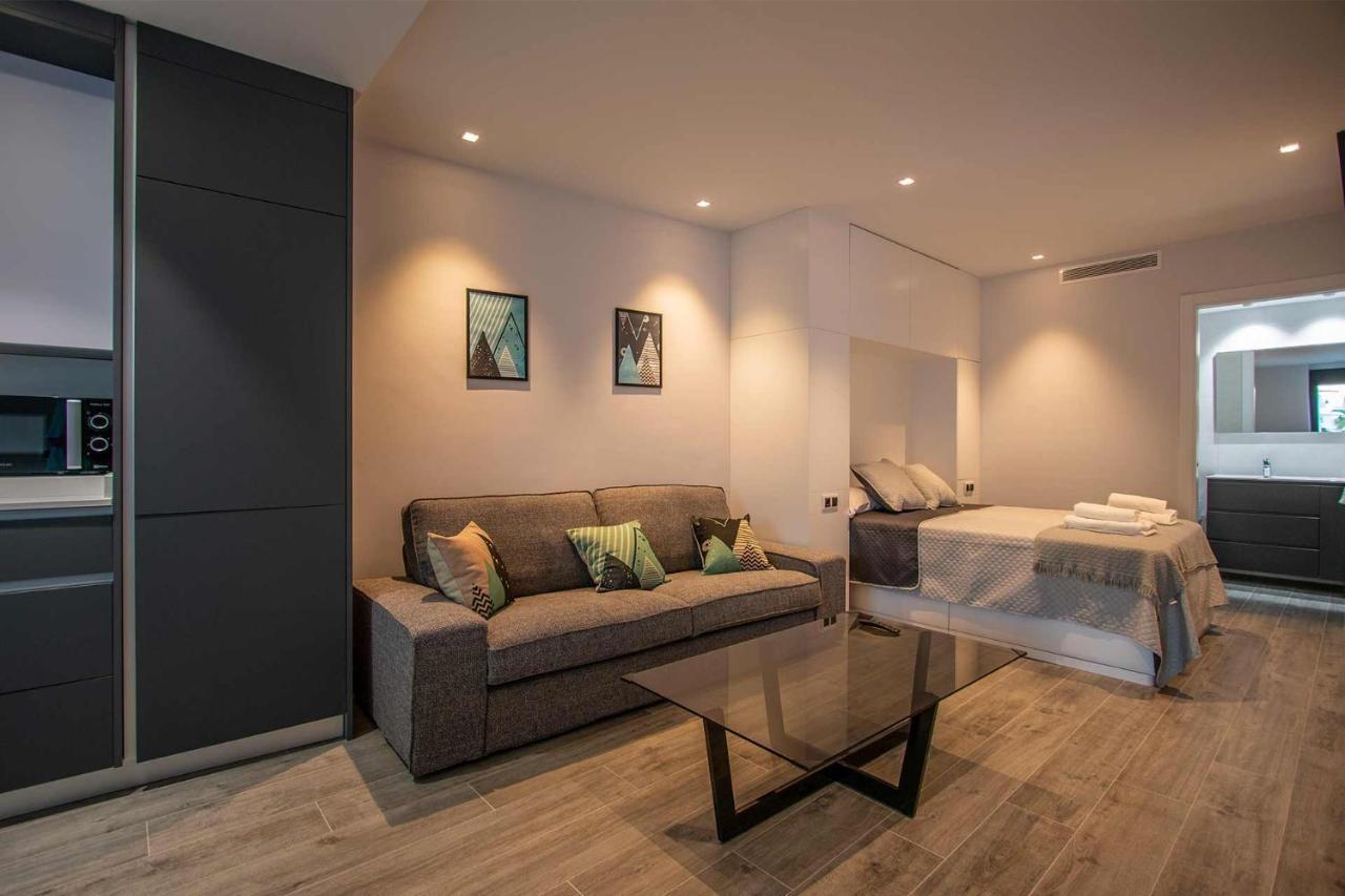 Apartamentos Vacacional En Plaza De Espana 内尔哈 外观 照片