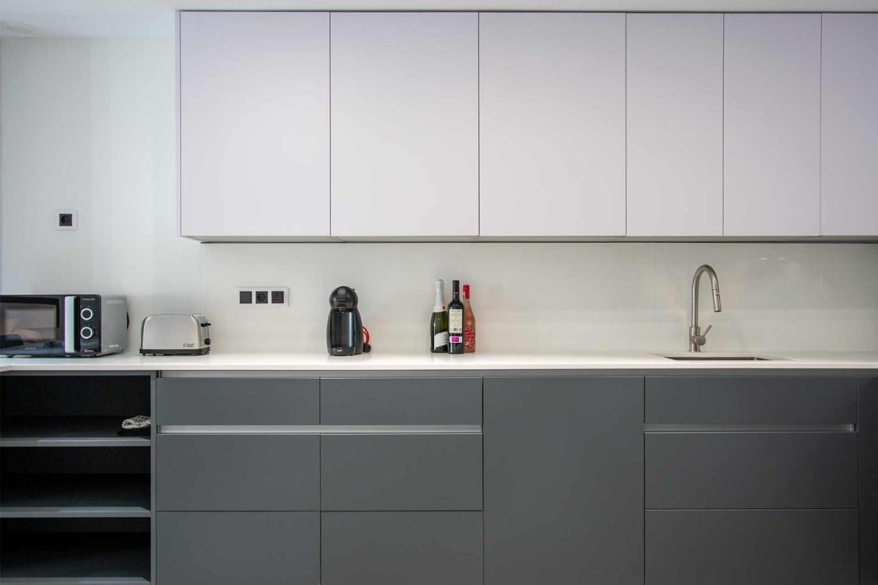 Apartamentos Vacacional En Plaza De Espana 内尔哈 外观 照片