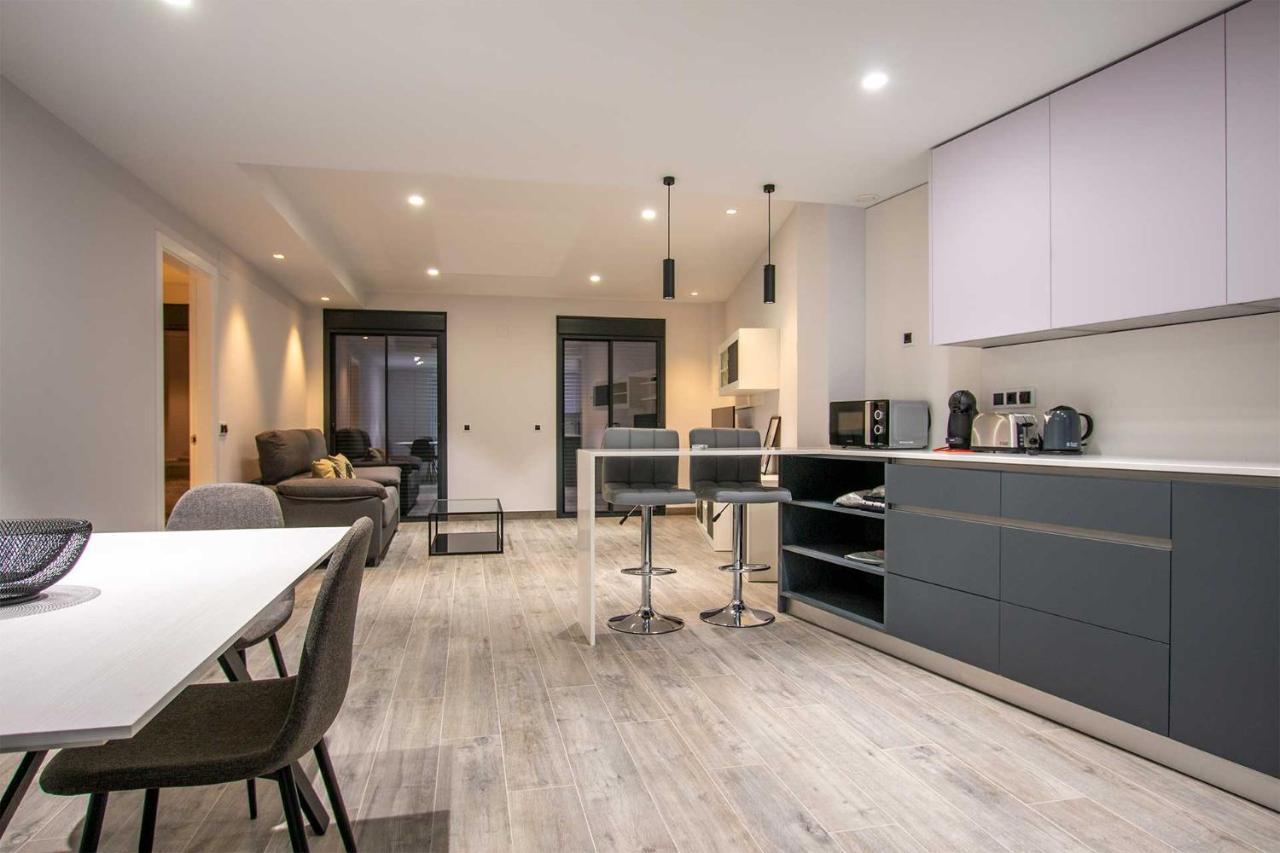 Apartamentos Vacacional En Plaza De Espana 内尔哈 外观 照片