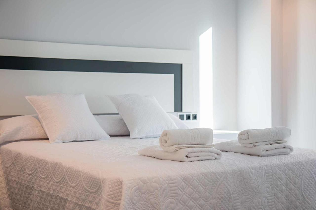 Apartamentos Vacacional En Plaza De Espana 内尔哈 外观 照片