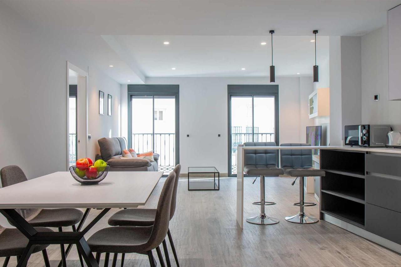 Apartamentos Vacacional En Plaza De Espana 内尔哈 外观 照片