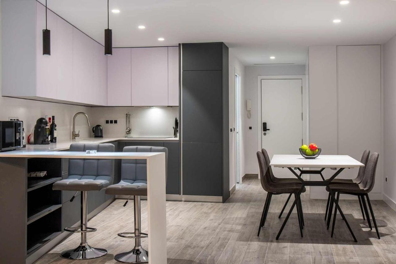Apartamentos Vacacional En Plaza De Espana 内尔哈 外观 照片