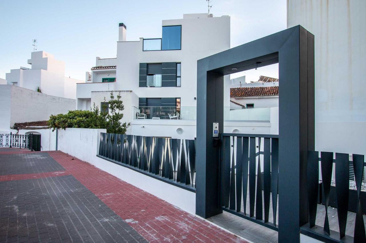 Apartamentos Vacacional En Plaza De Espana 内尔哈 外观 照片